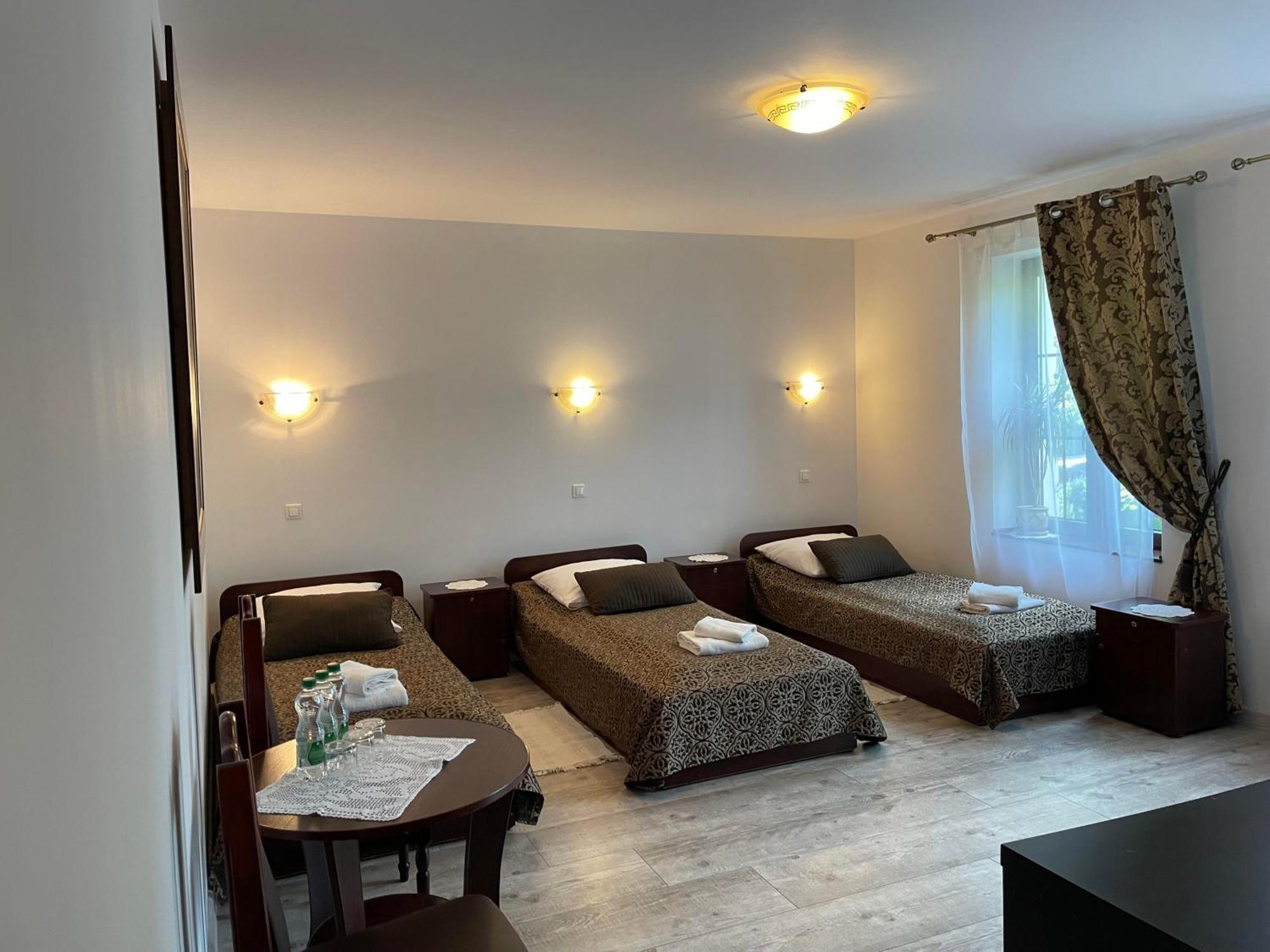 Dworek Zloty Rog Hotel I Restauracja, Krakow